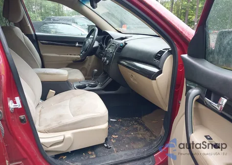 2011 Kia Sorento Lx from USA, damaged, VIN 5XYKT3A1XBG020049